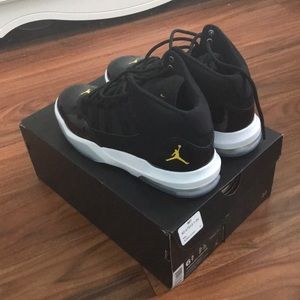 BRAND NEW Jordan Max Aura WITH BOX